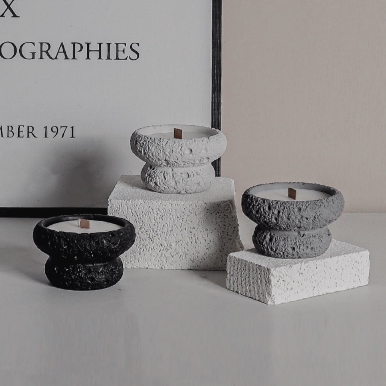 CEMENT METEORITE MUSHROOM CANDLE