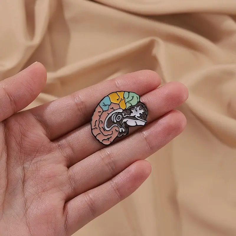 Miniatura: Pin de cerebro con colores 