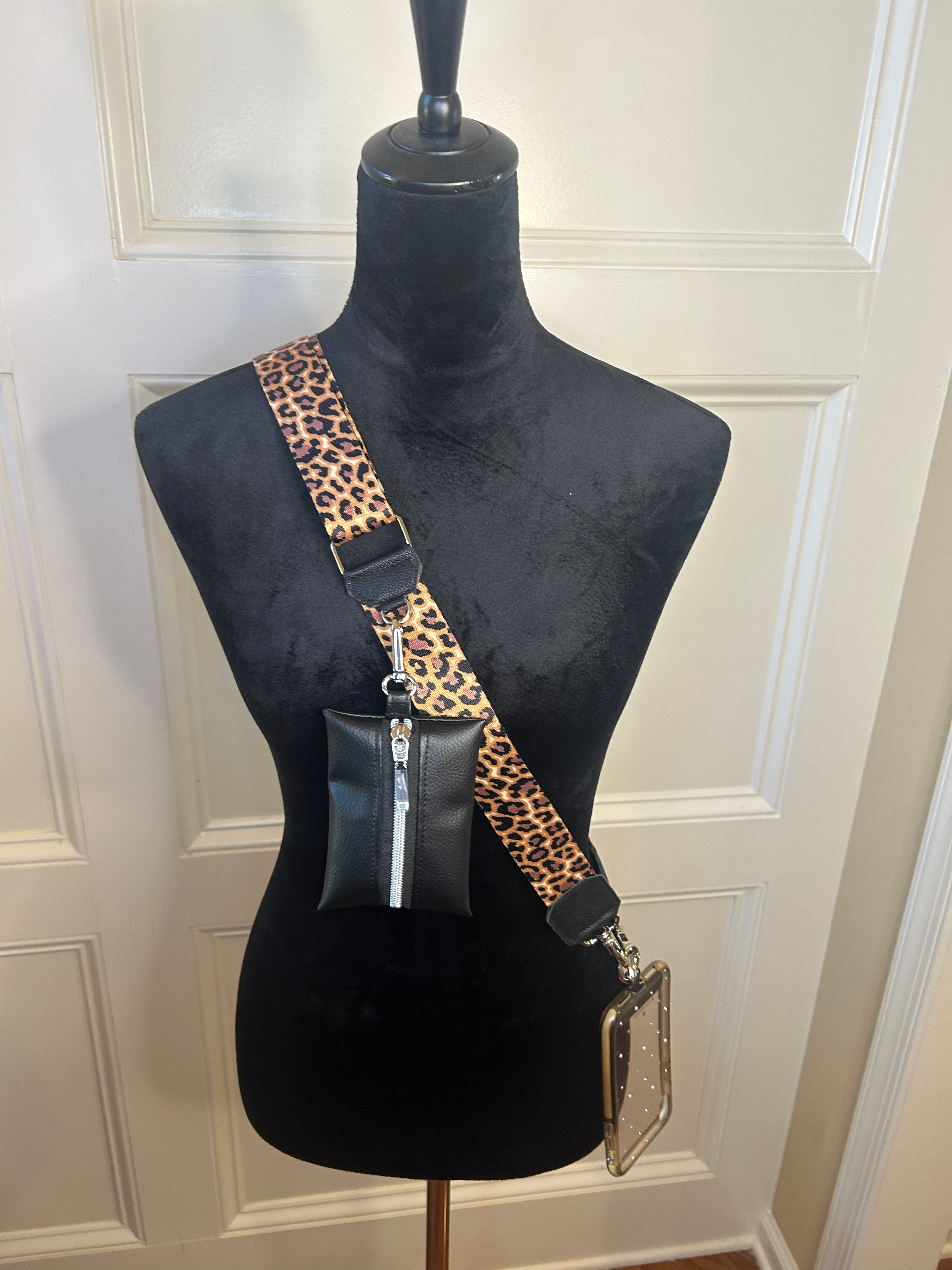Cheetah Lanyard Cellphone Sling