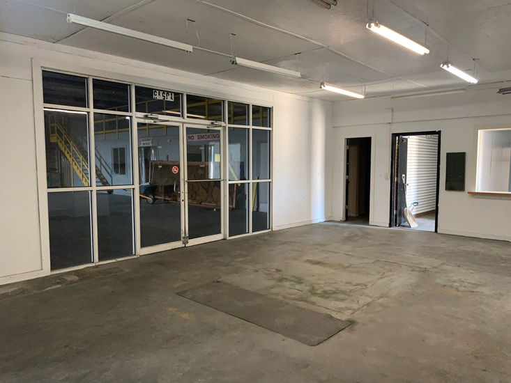 2011 Lisenby Avenue - Shop.JPG