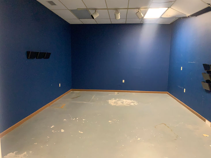 2011 Lisenby Avenue - Side Office.JPG