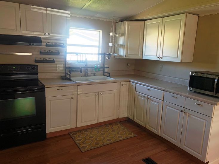 Kitchen 01.JPG
