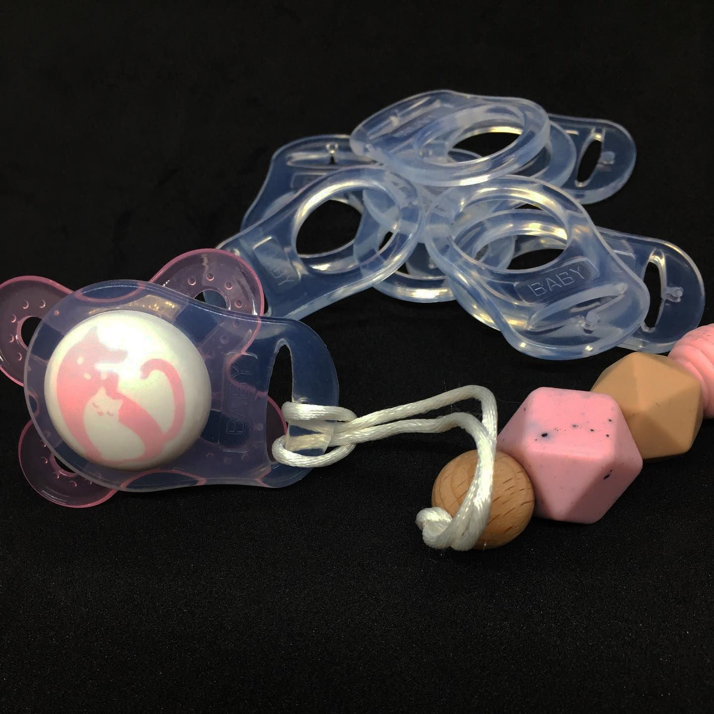 Mam dummy clip adaptor