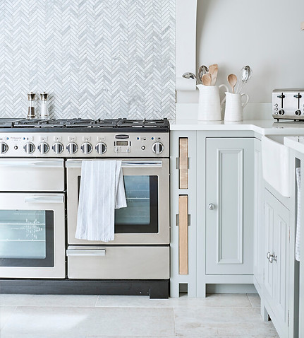 Neptune Chichester Kitchen with Ringmaster Stove