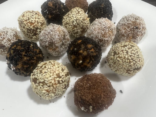 No-Bake, Oil-free, Sugar-free Carrot-Date Energy or Protein Balls/Bites/Laddus