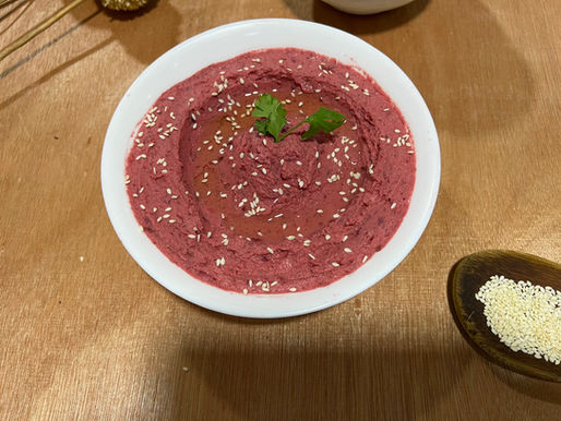 Paint Your Plate with this Gorgeous and Nutritious Beetroot Hummus Recipe
