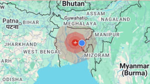 Map showing earthquake epicenter near Bangladesh with tremor impact zones extending across Eastern India, including West Bengal, Assam, Meghalaya, Manipur, Mizoram and Odisha.