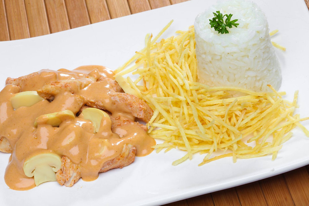 Strogonoff De Frango Com Arroz E Batata Palha Strogonoff de Frango, Arroz e Batata Palha | chefcongelados