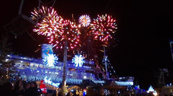 FEU D'ARTIFICE AU BATEAU LYDIA