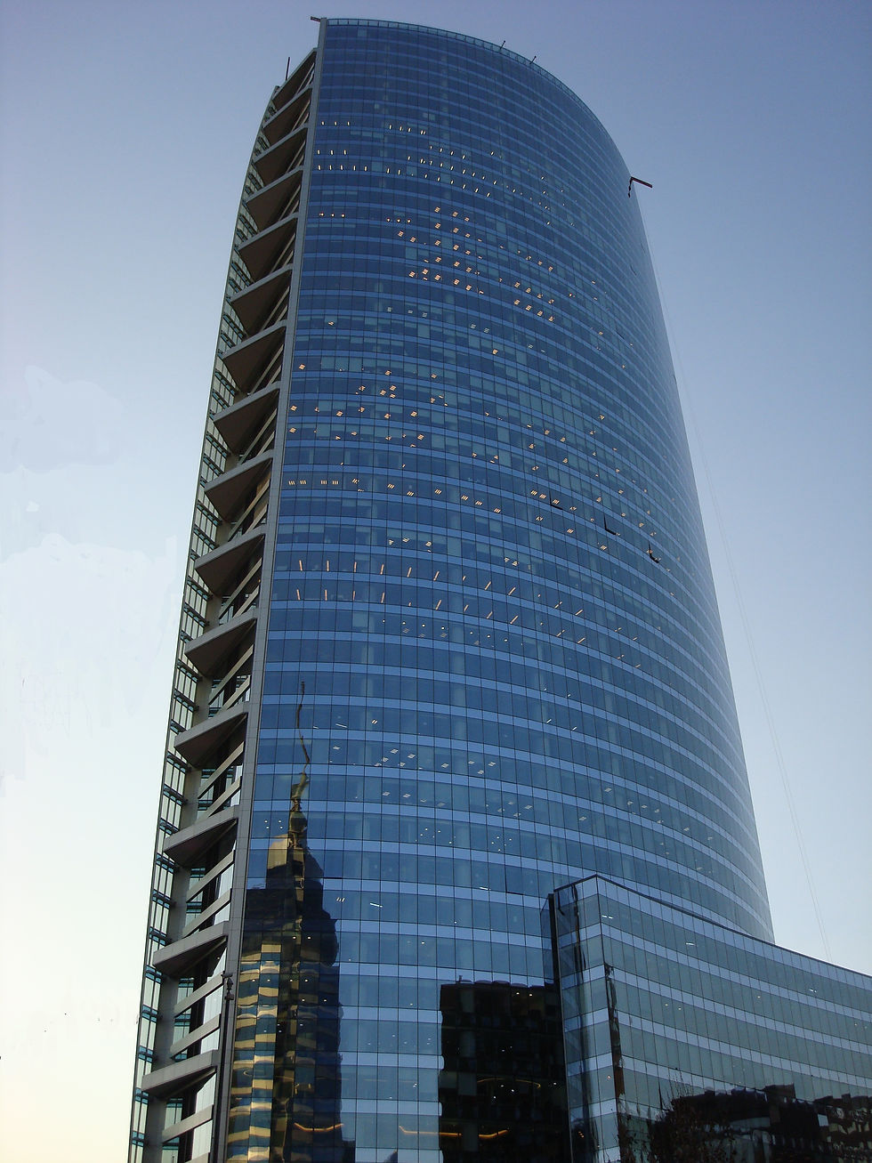 Edificio Titanium La Portada.