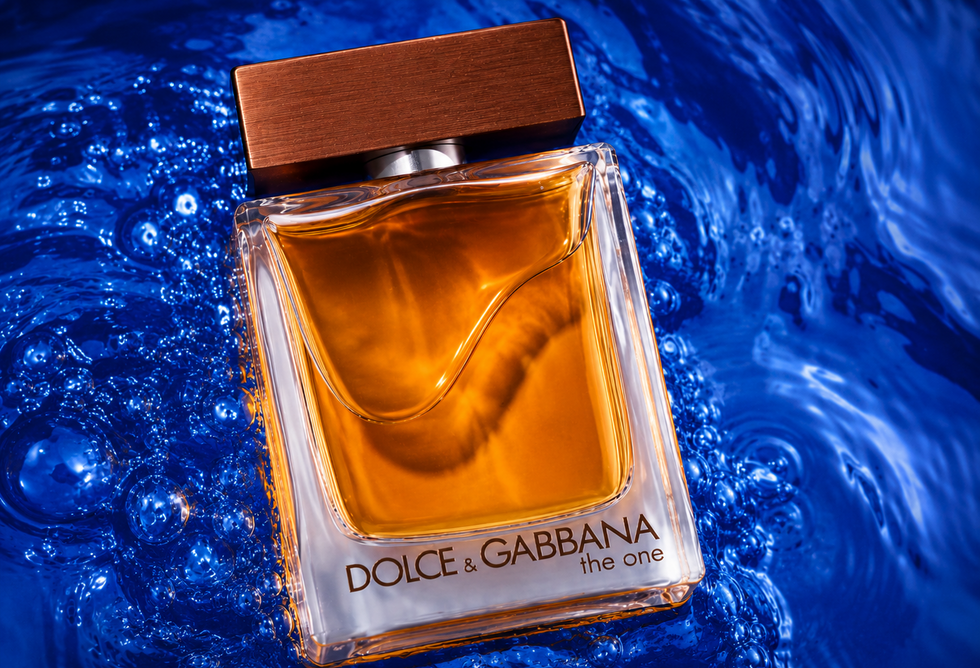 Dolce_Gabbana_The_One_2x_upscaled_v2