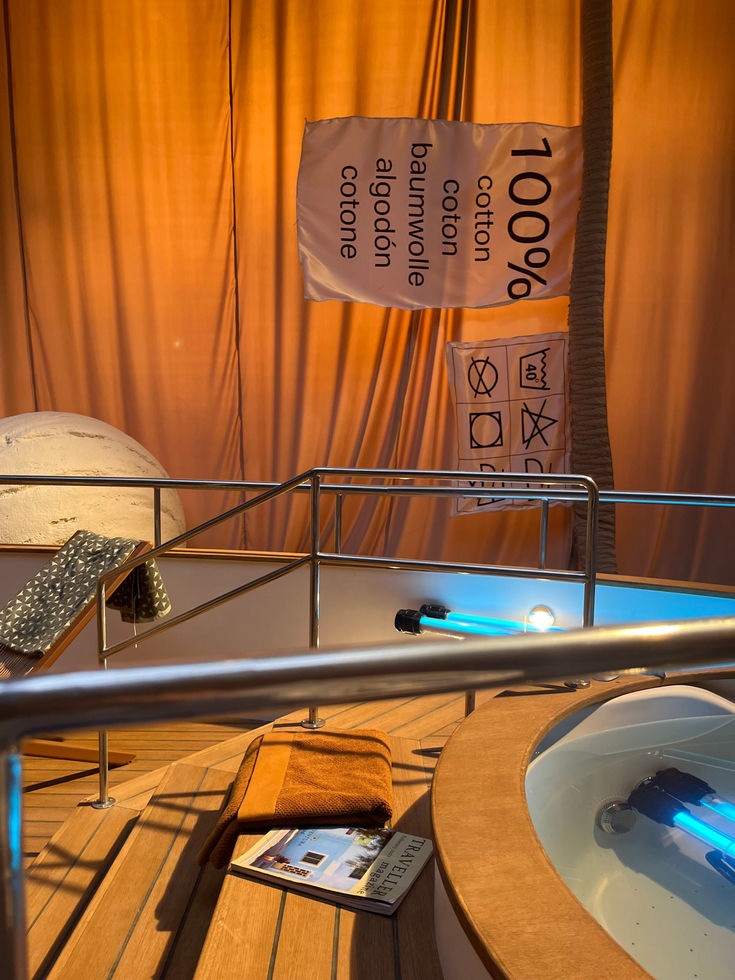 Scenografia łodzi z reklamy Axe