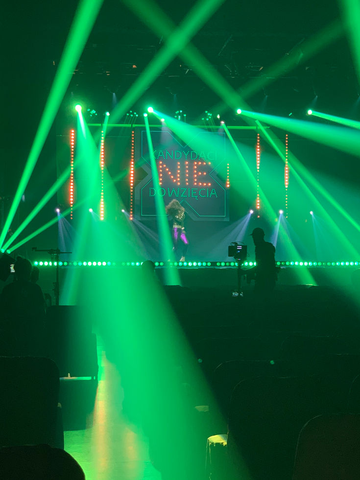 Scenography for the OLX Praca campaign