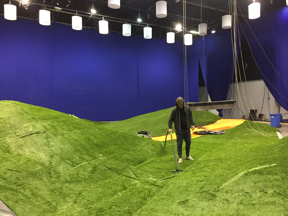 Scenography for OLX Jobs advertising