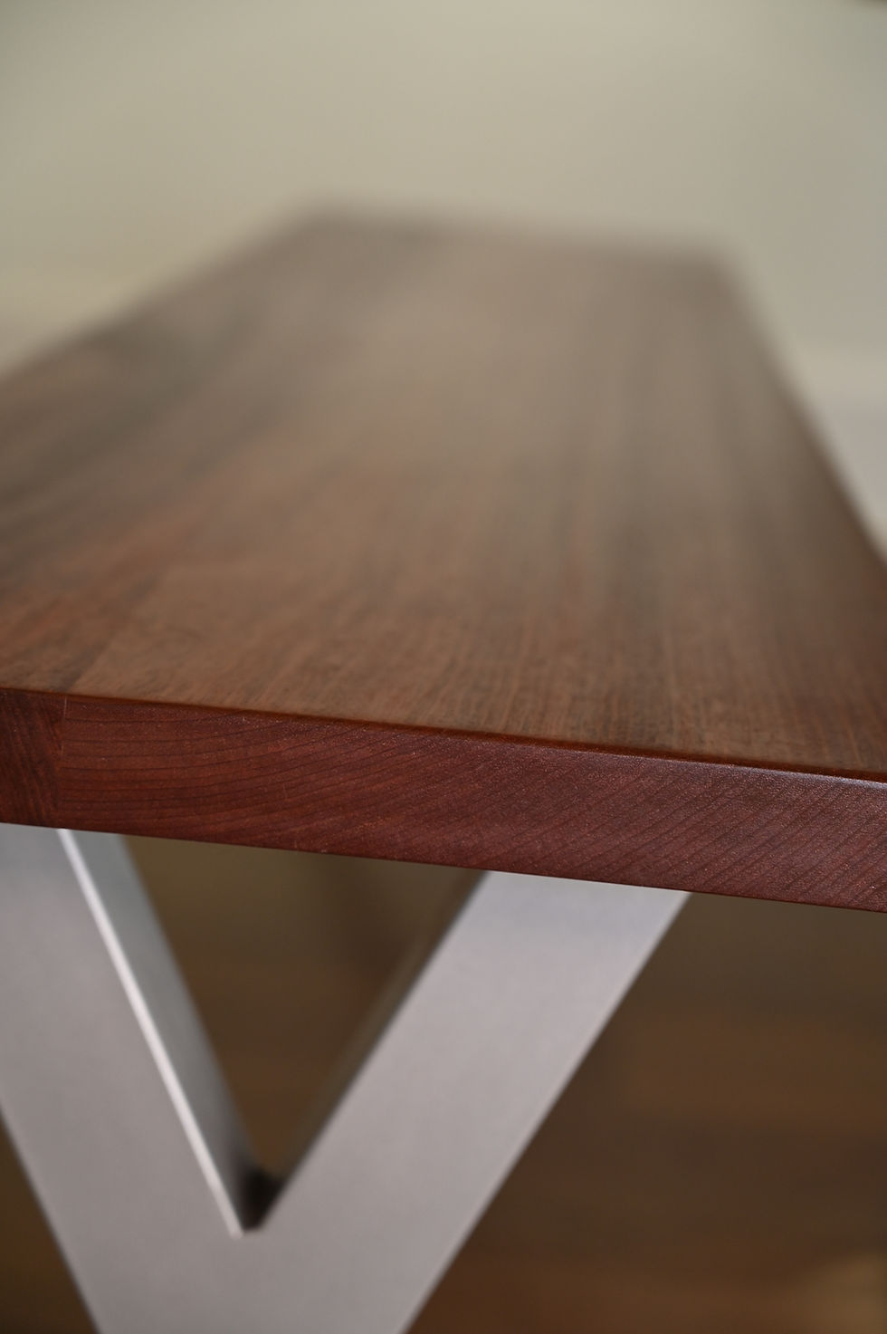 Thumbnail: Sapella Bench
