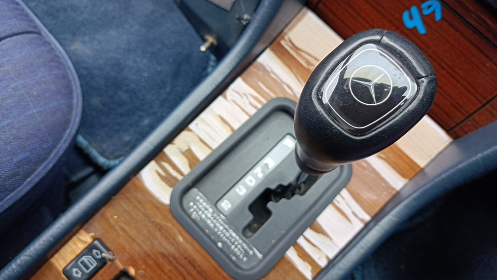 Miniature : Mercedes Benz 300TE 1989 E-124090 (W124)