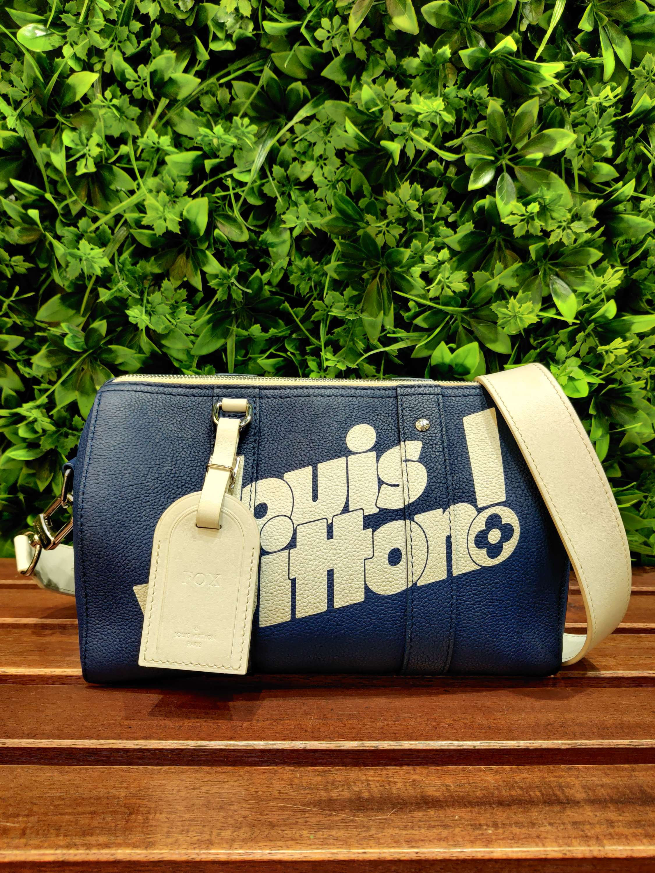 Louis Vuitton L601-7-24
