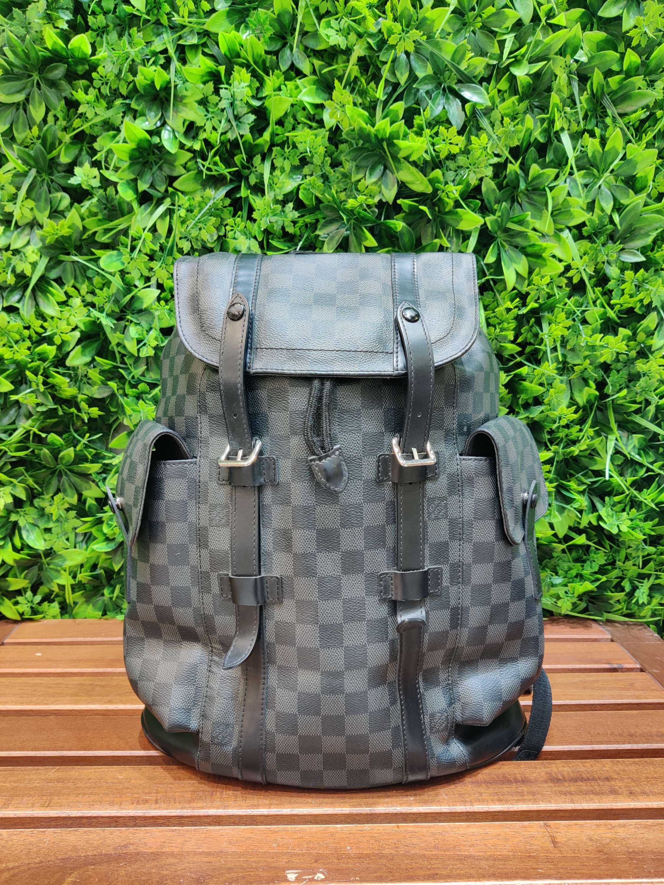 Louis Vuitton L635-07-24