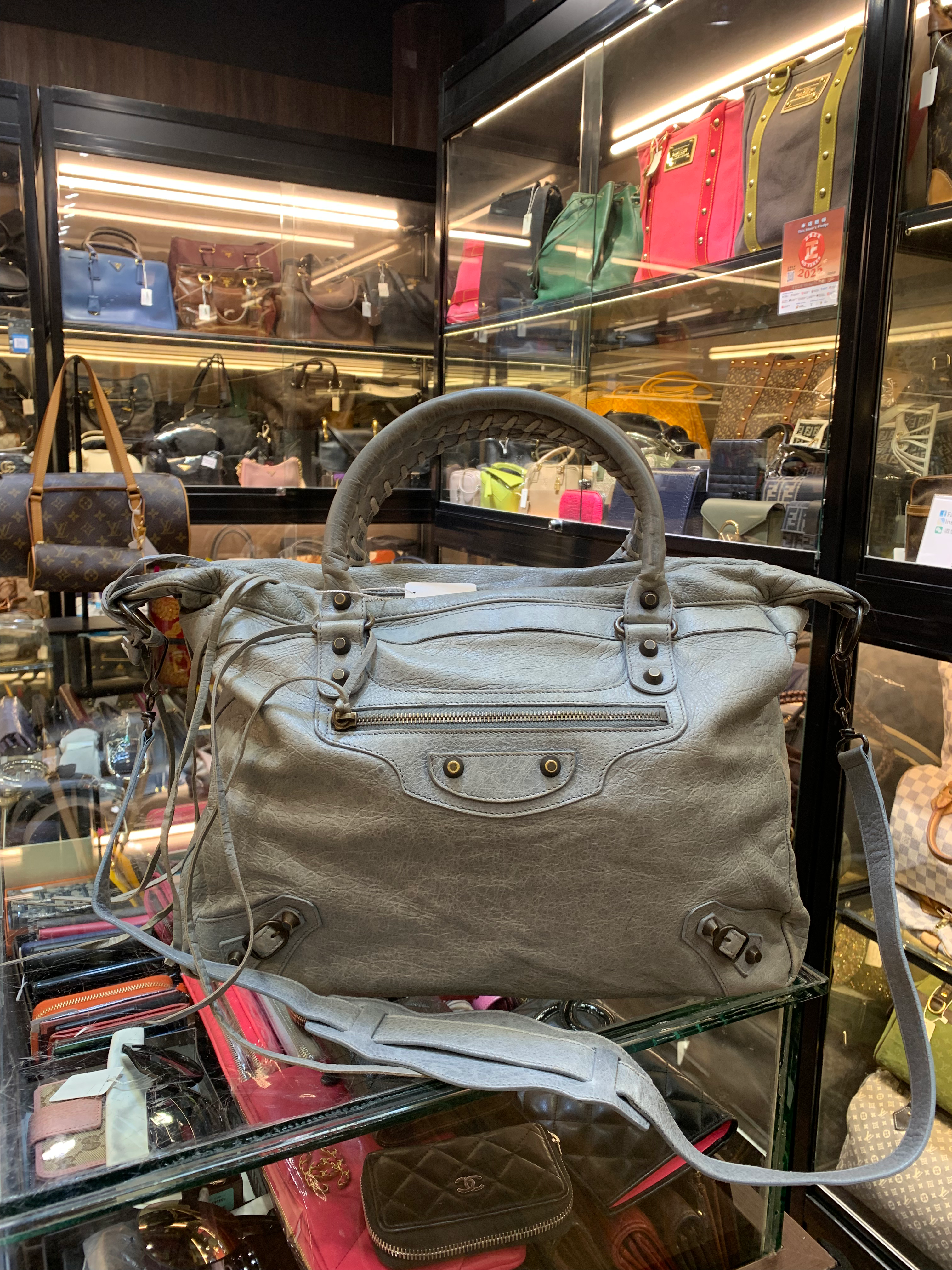 Balenciaga B216-4-25