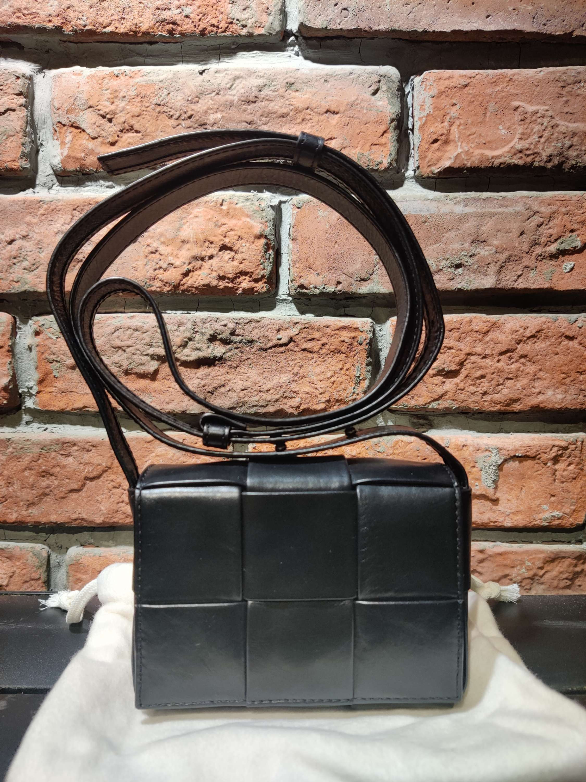 Bottega Veneta B724-8-2023