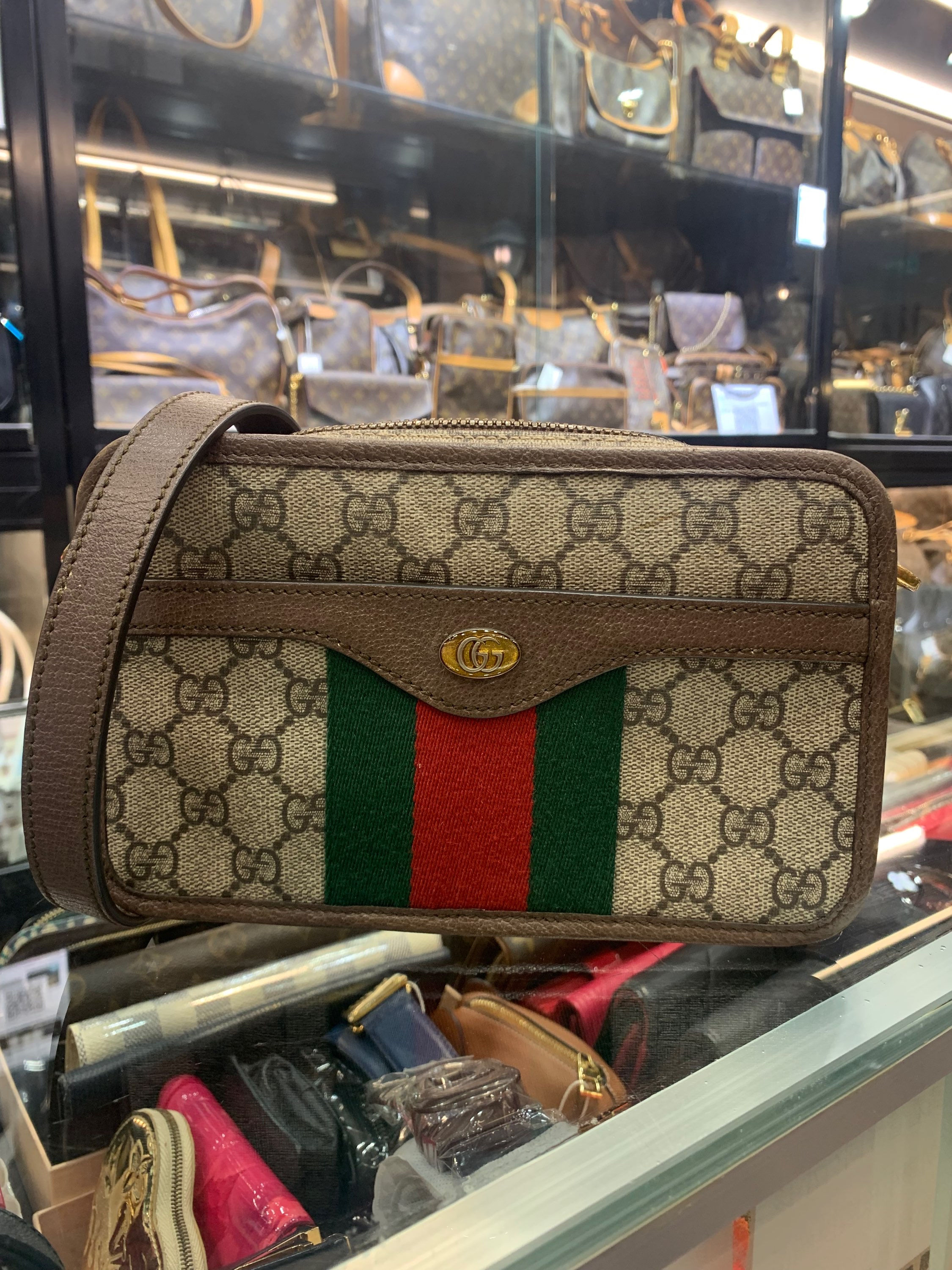 Gucci G521-06-24