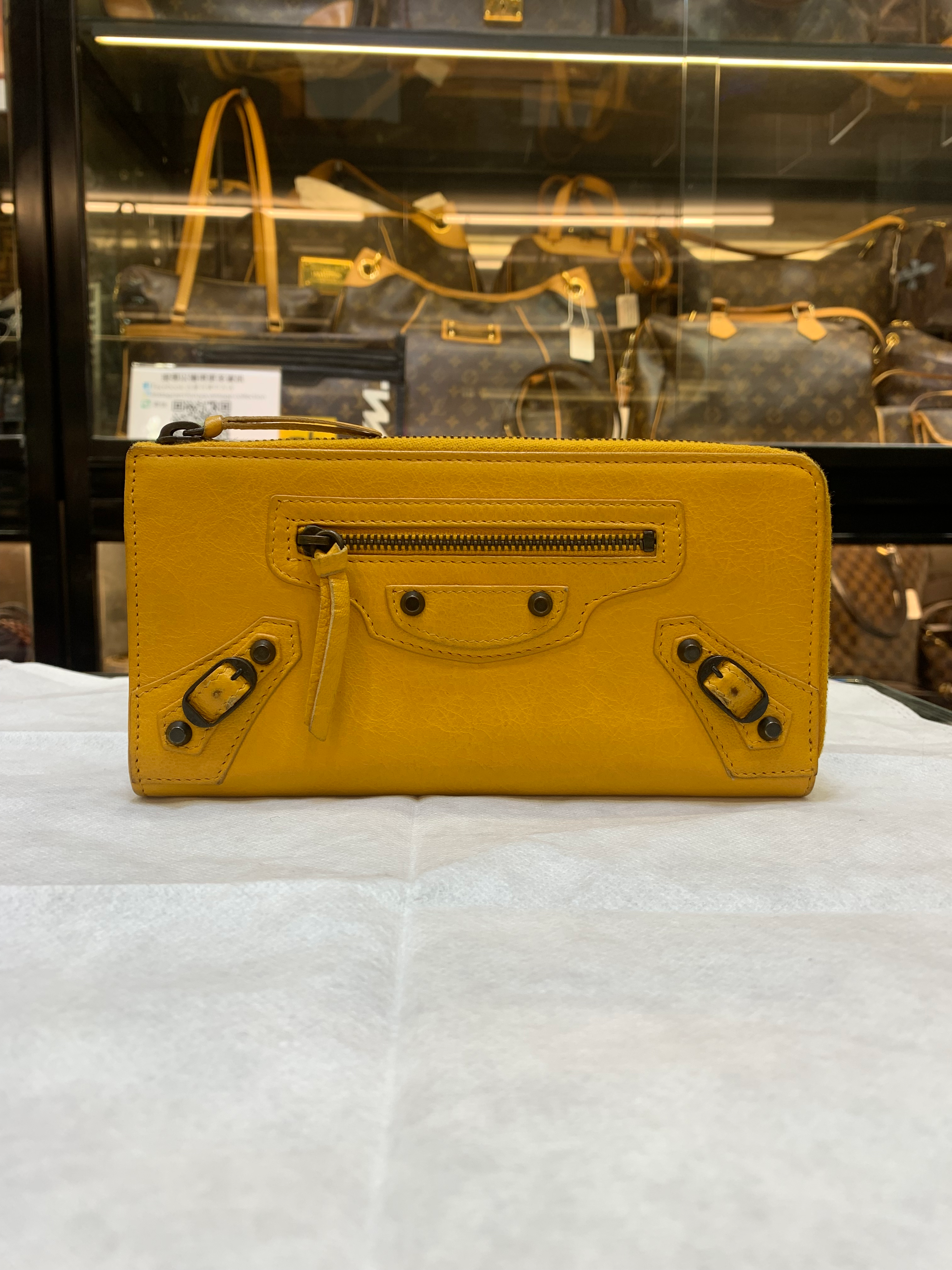 Balenciaga B638-8-19