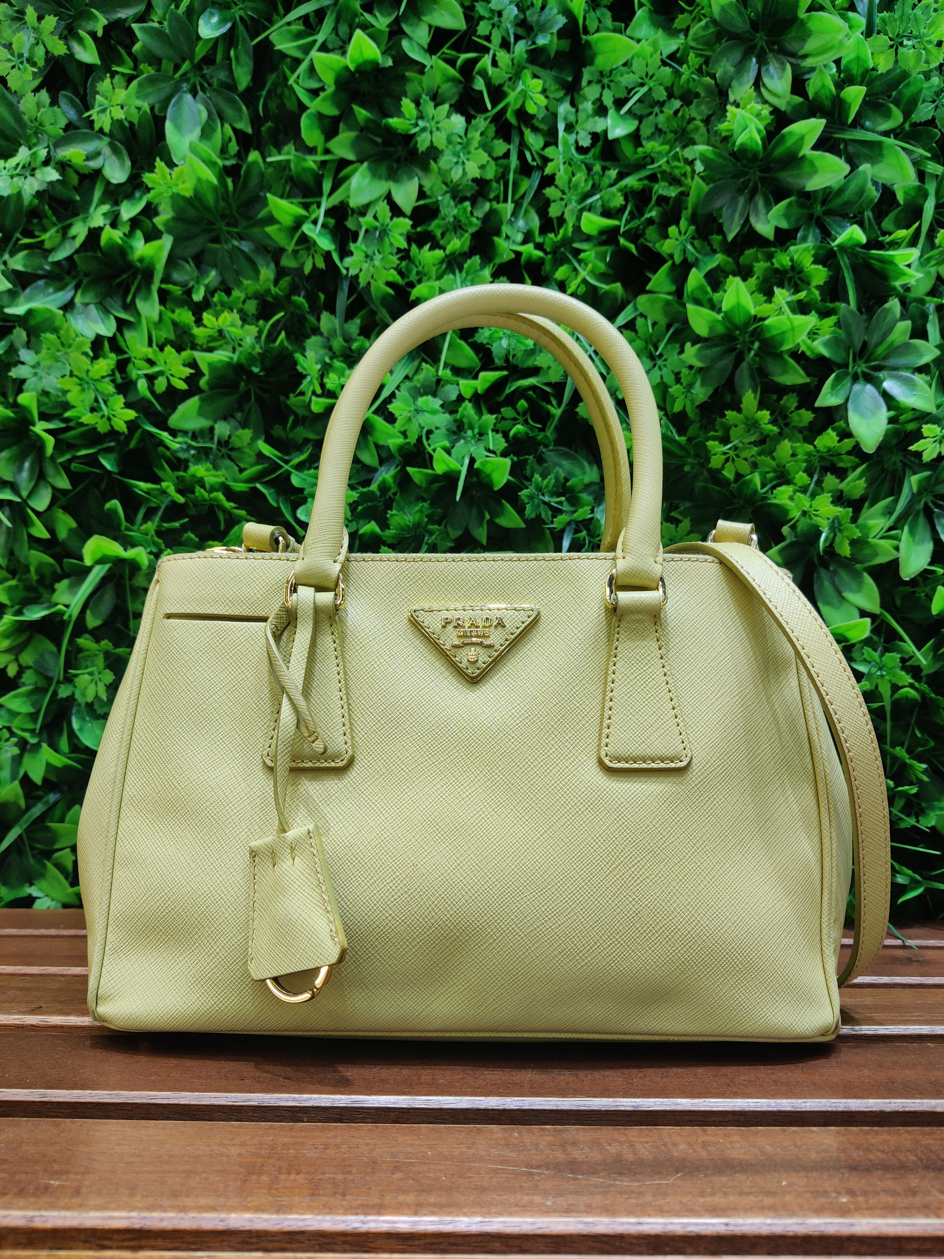 Prada P68-4-26