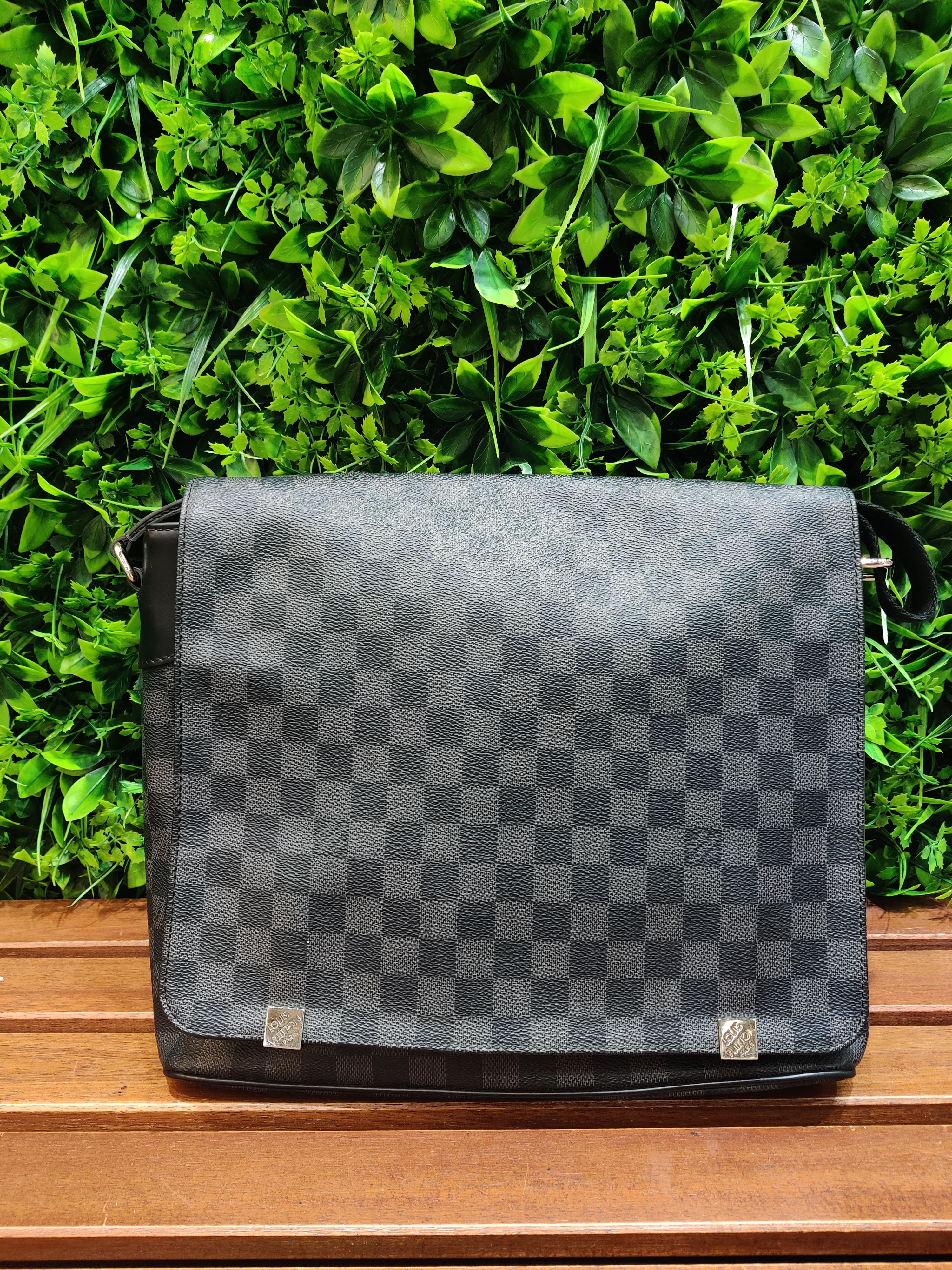 Louis Vuitton L301-6-25