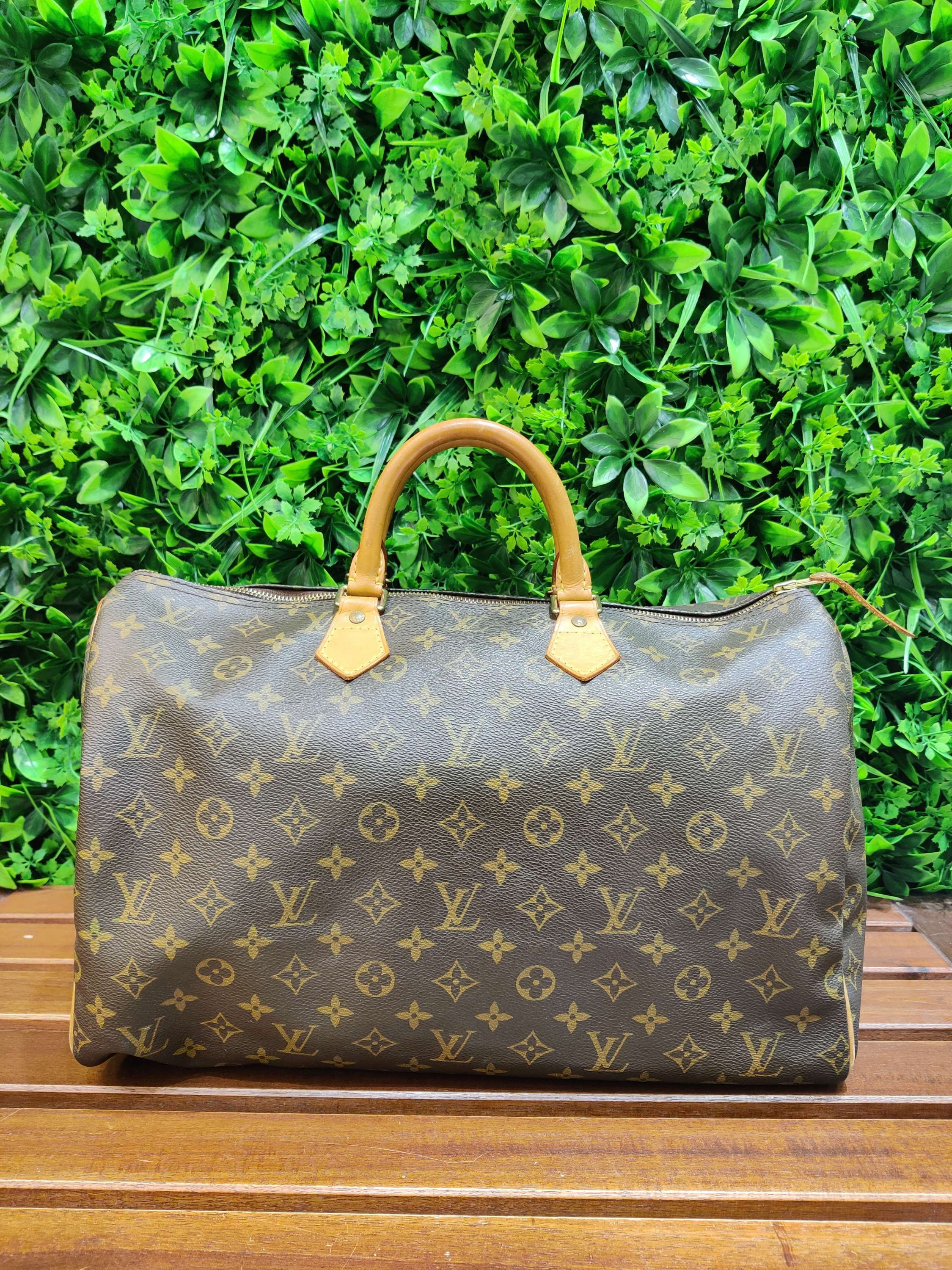 Louis Vuitton L784-9-19
