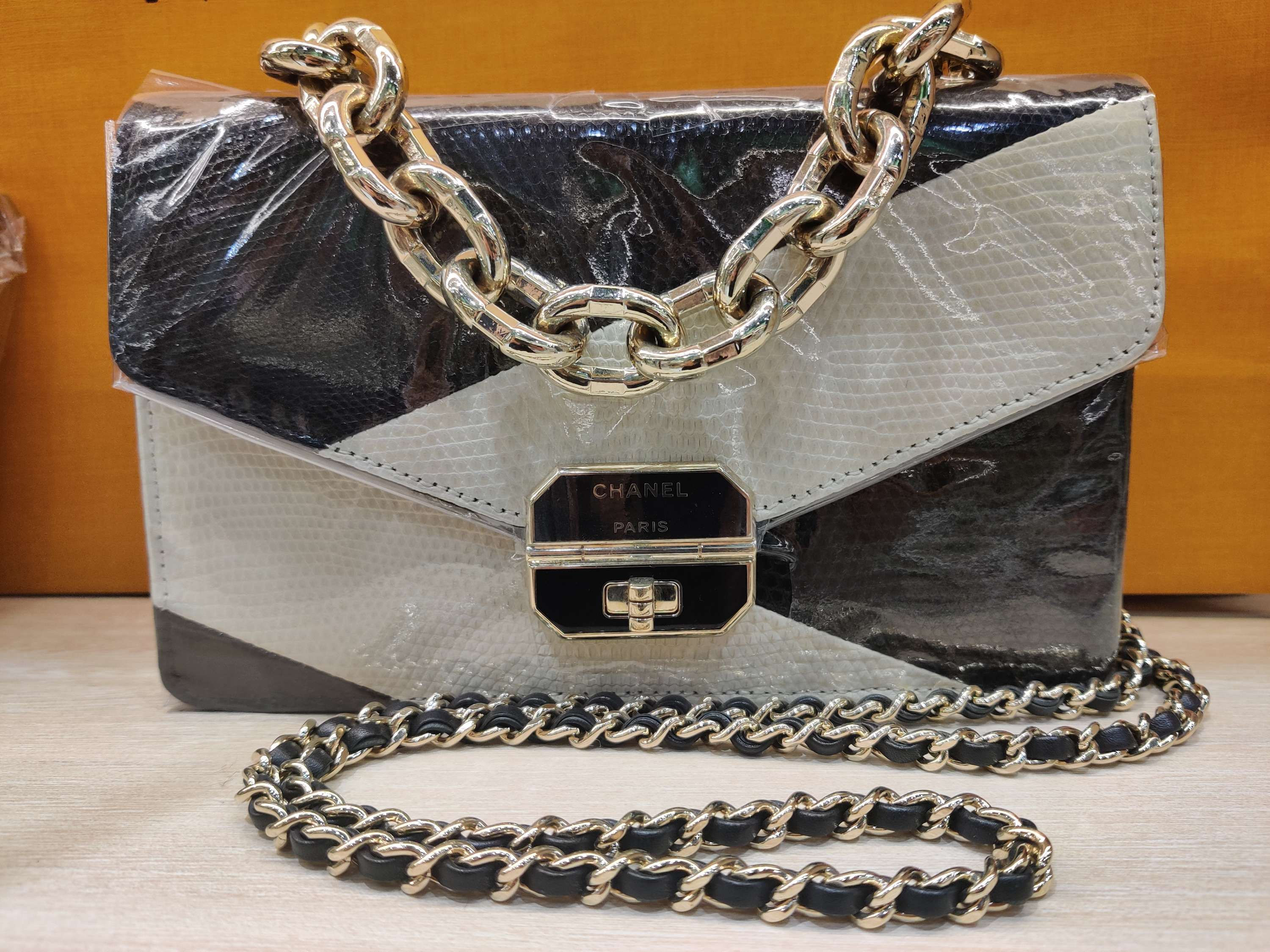 Chanel C236-5-2019