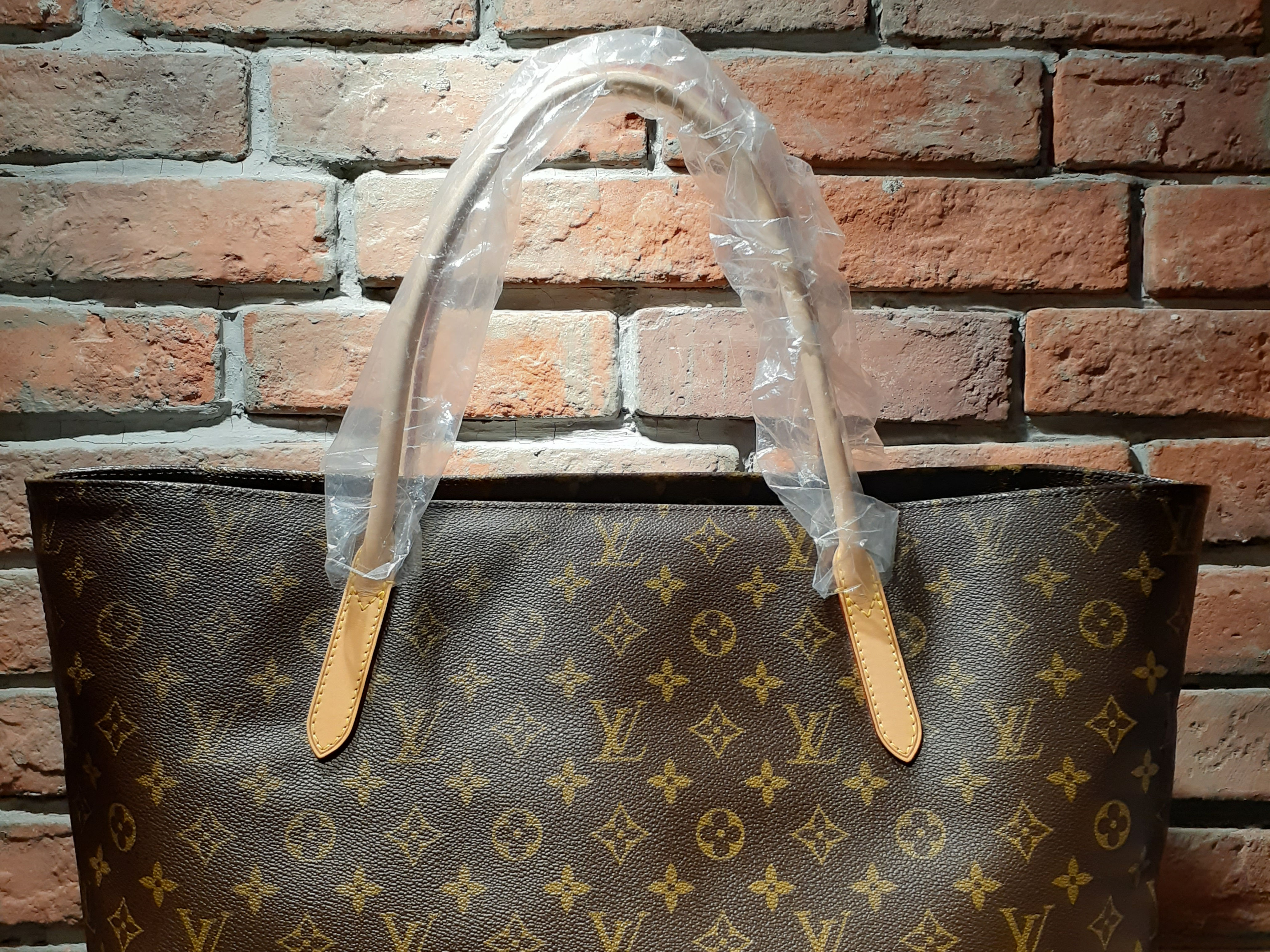 Louis Vuitton L415-4-2022