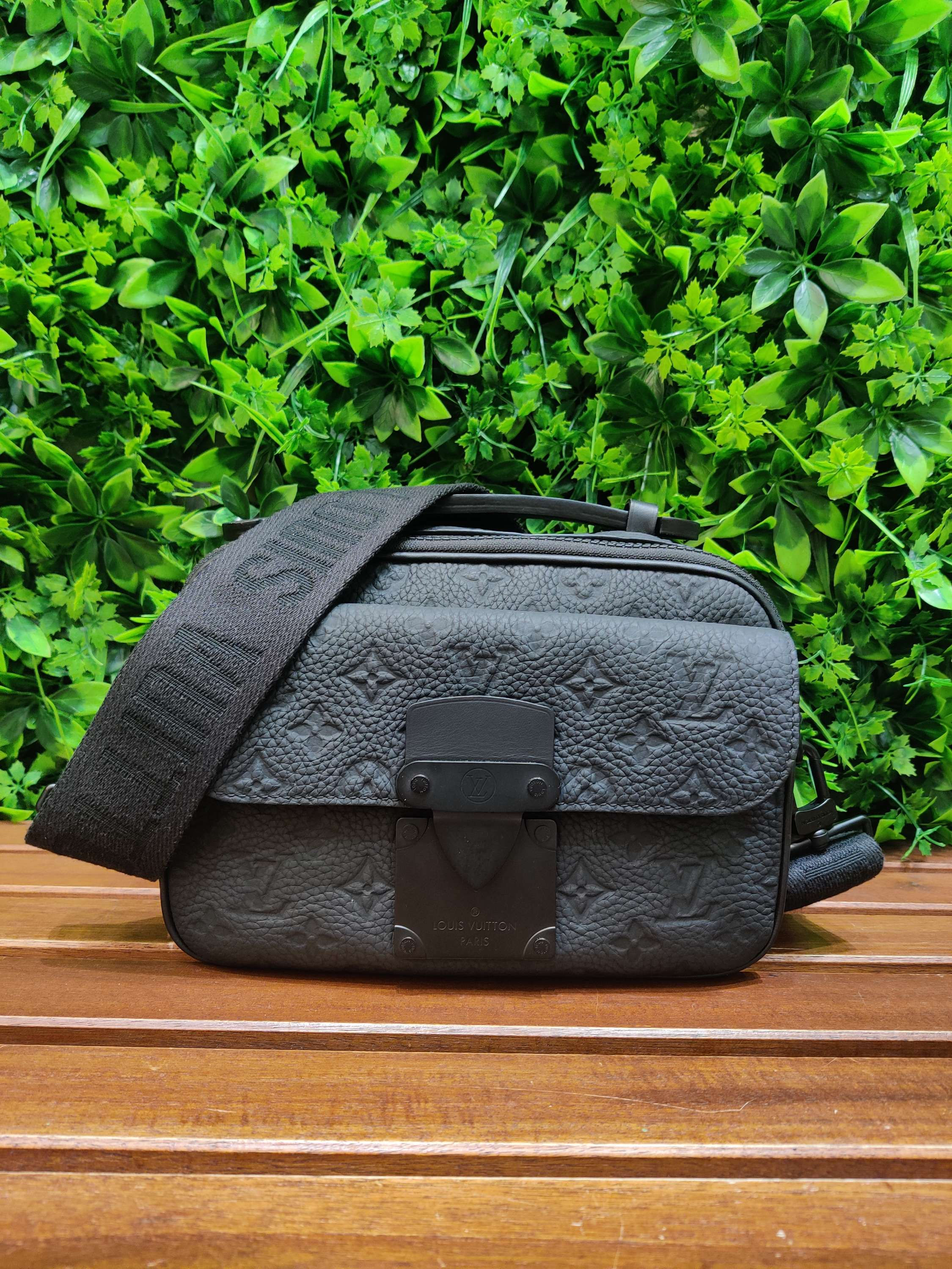 Louis Vuitton L541-6-24