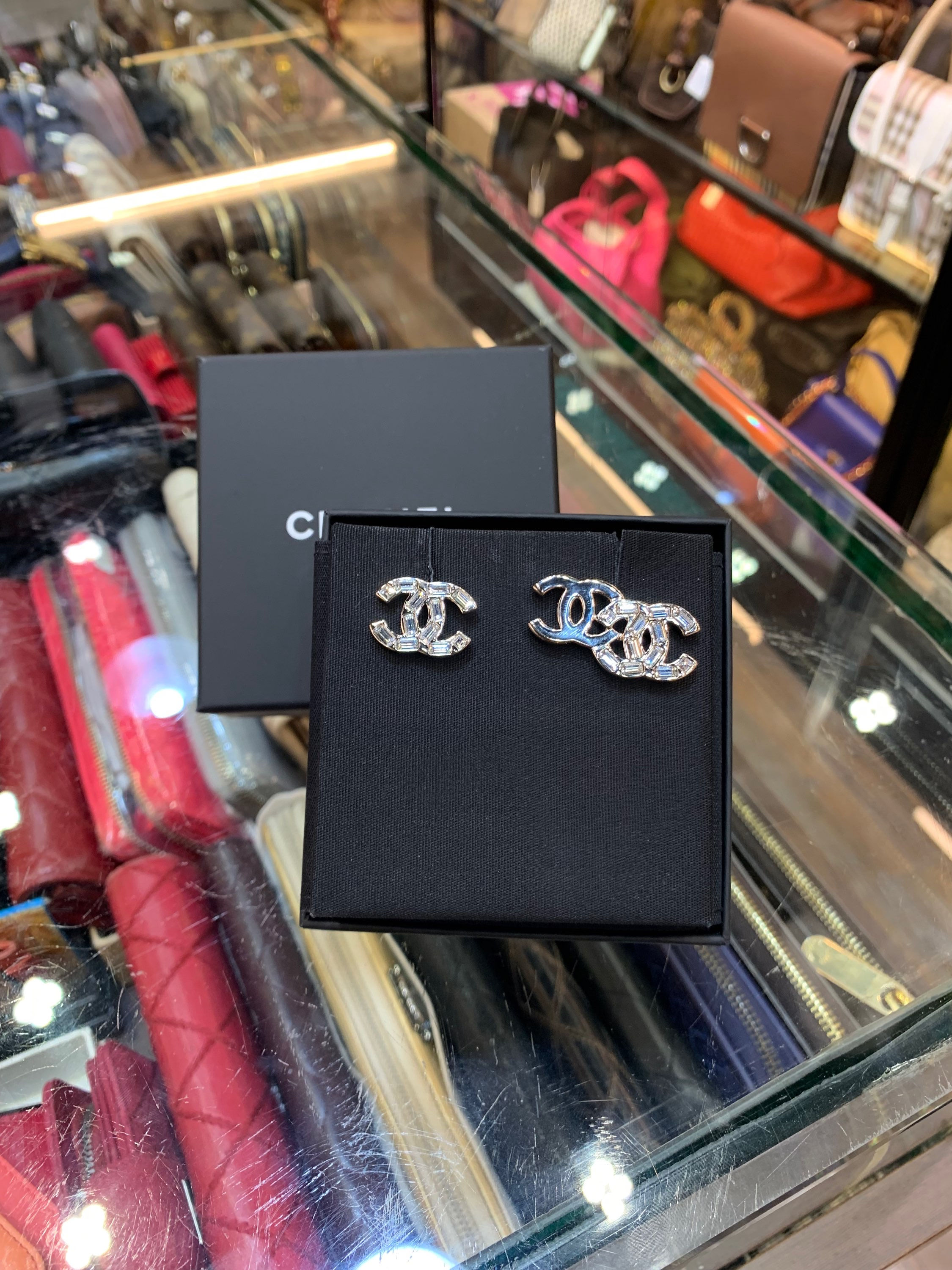 Chanel C652-8-24