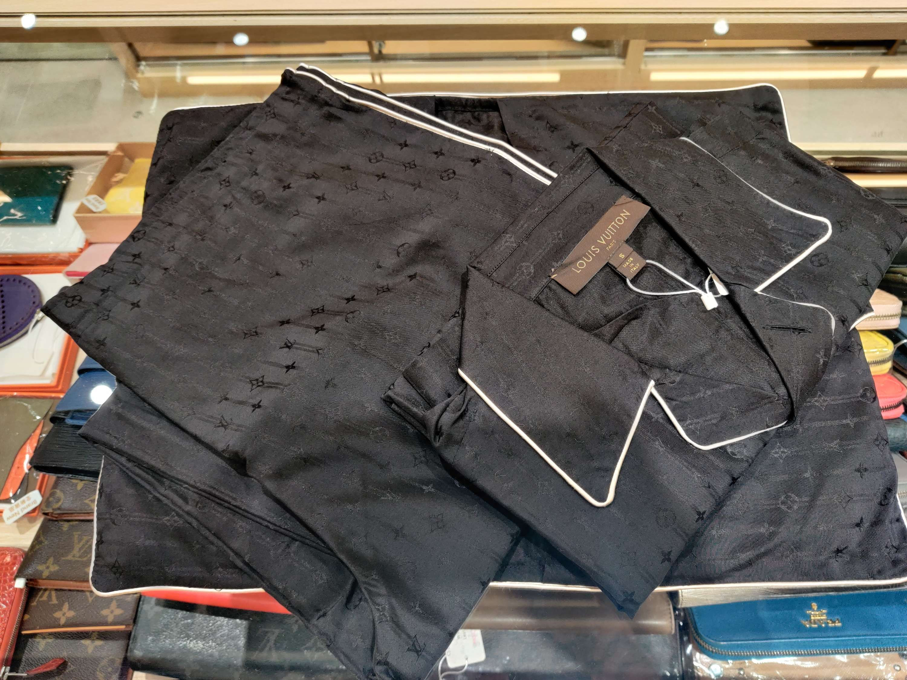 Louis Vuitton L94-3-2019