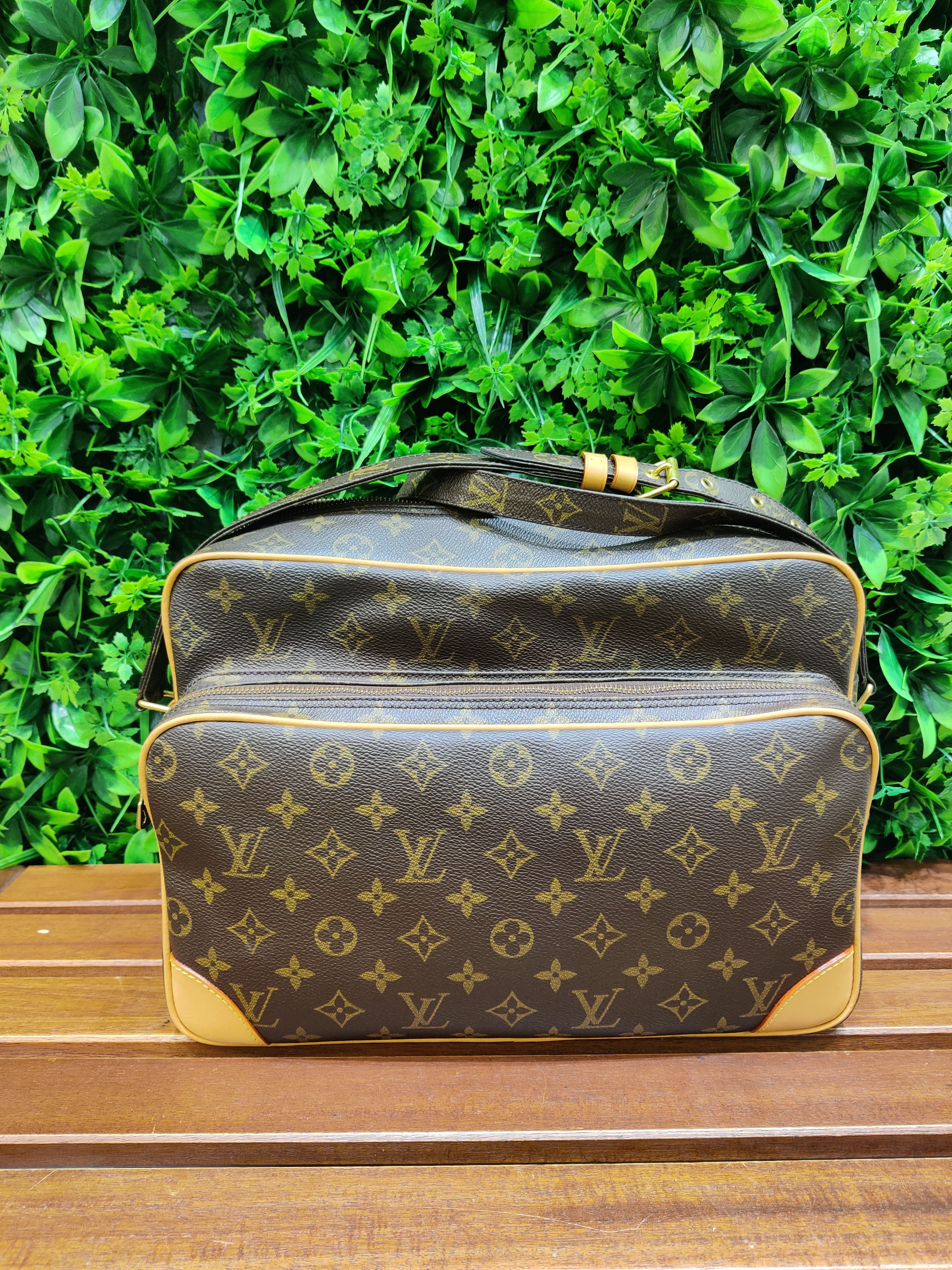 Louis Vuitton L150-5-26