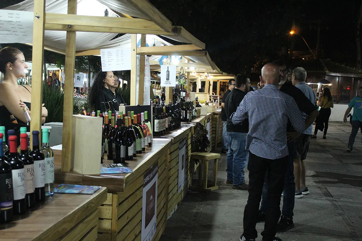 10400589-wine-in-buzios-2023-ja-tem-data-marcada-o-maior-evento-de-enogastronomia-da-costa