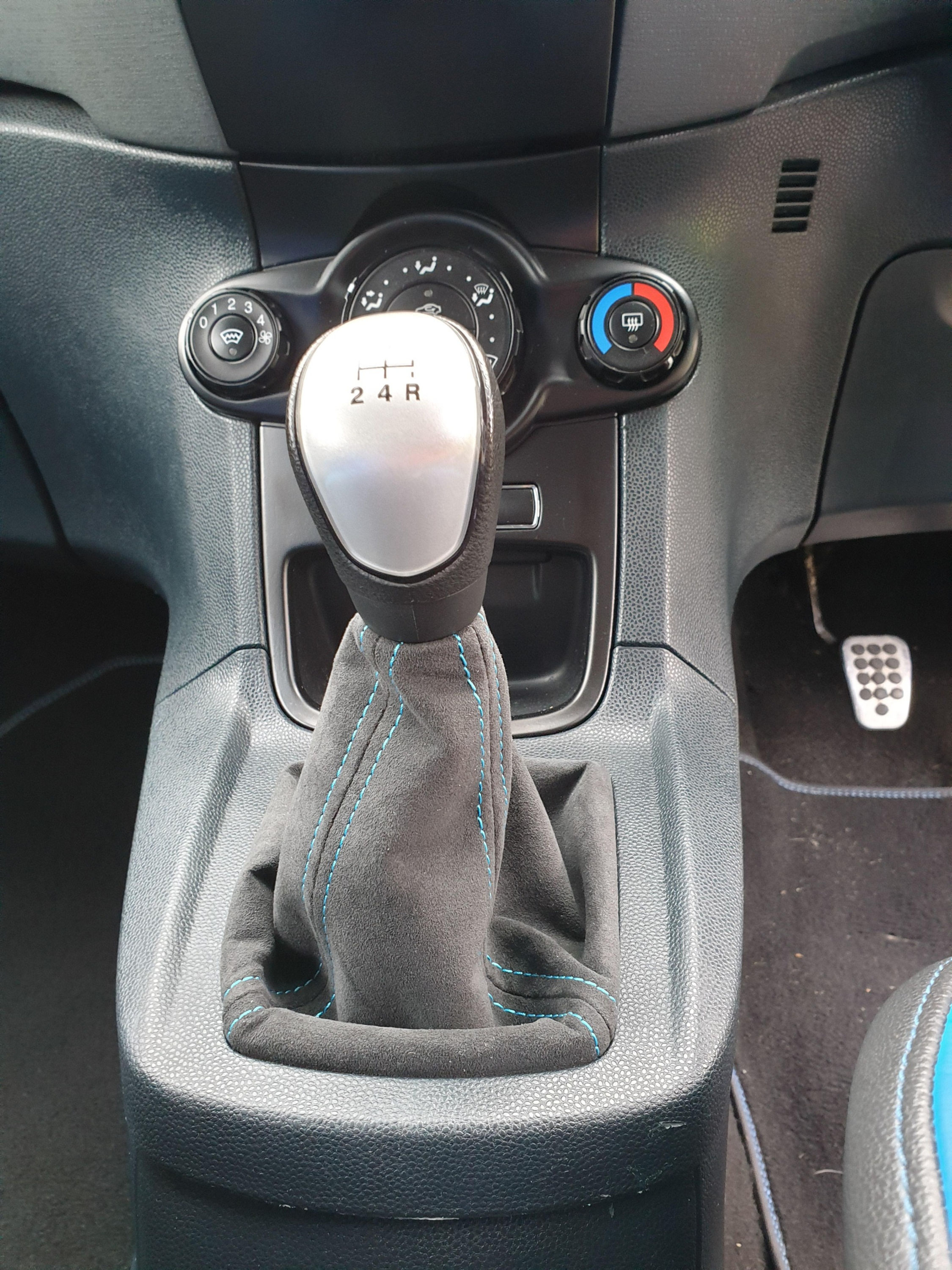 Ford Fiesta MK7 Gear Gaiter