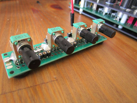 QUAD POT PLUGIN 3TRINSRGB+1C