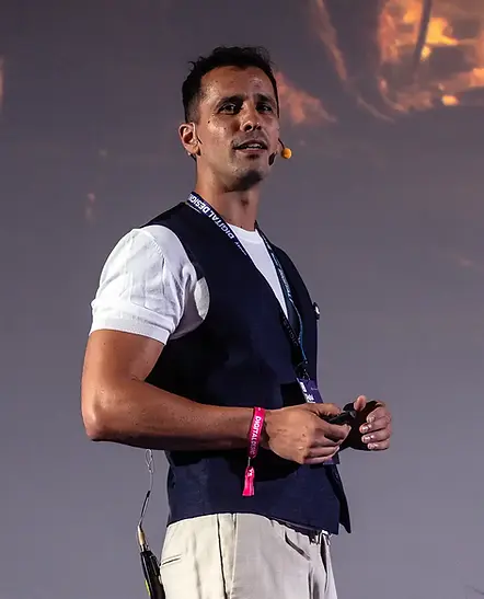 gabriele ricci creative e motion deign director