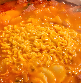 면 음식에 김치 꼭 함께 먹었더니...몸에 어떤 변화가?                                                          