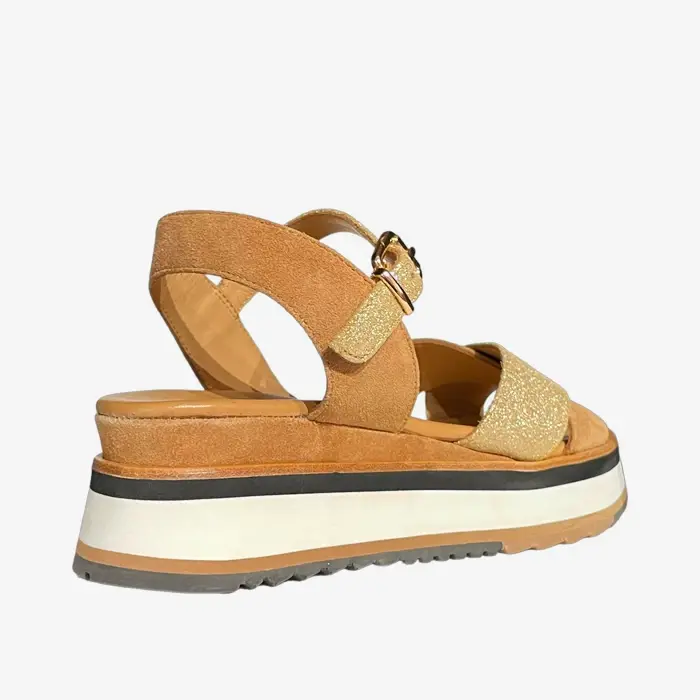 Miniature : Adige - Carla - Doré