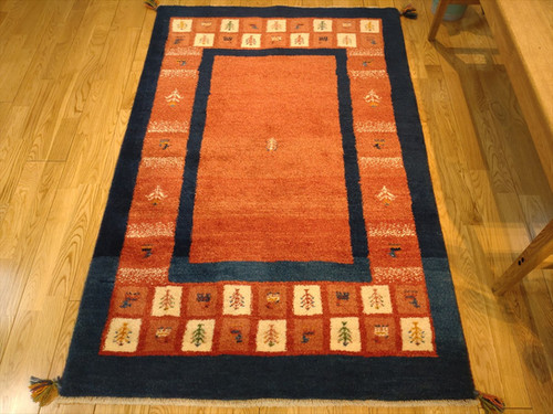 Xmas目玉品】ペルシャ ギャッベ ソファー前 ハーフラグ 厚みがある 153