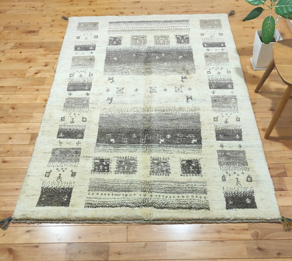 サムネイル： ペルシャ ギャッベ　リビング　ラグ　196x148cm　ベージュ　グレー　無染めのウール　RJ5277