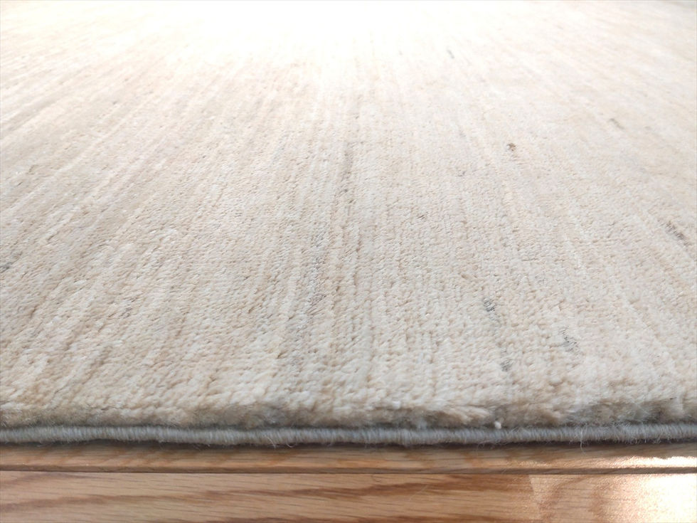 サムネイル： 夏は涼しく冬は暖かい天然ラグ 無染めのウール　約200x140cm　アイボリー　PLAINの複製