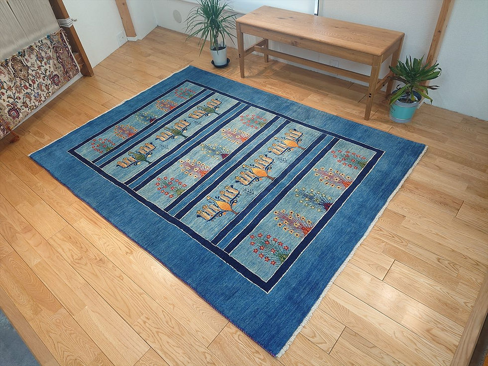 サムネイル： 超目玉品】ペルシャ　ギャッベ　パルヴィーズ　コルクウール　カシュクリ　203x150㎝　青色　孔雀　花　RJ14431