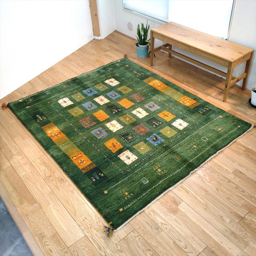 ペルシャ　ギャッベ リビング　188×156 緑　タイル　ラクダ　生命の木 ペルシャ ギャッベ リビング 188×156 緑 タイル ラクダ 生命の木