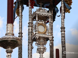 Cultos al Santísimo Sacramento en la Parroquia de la Oliva