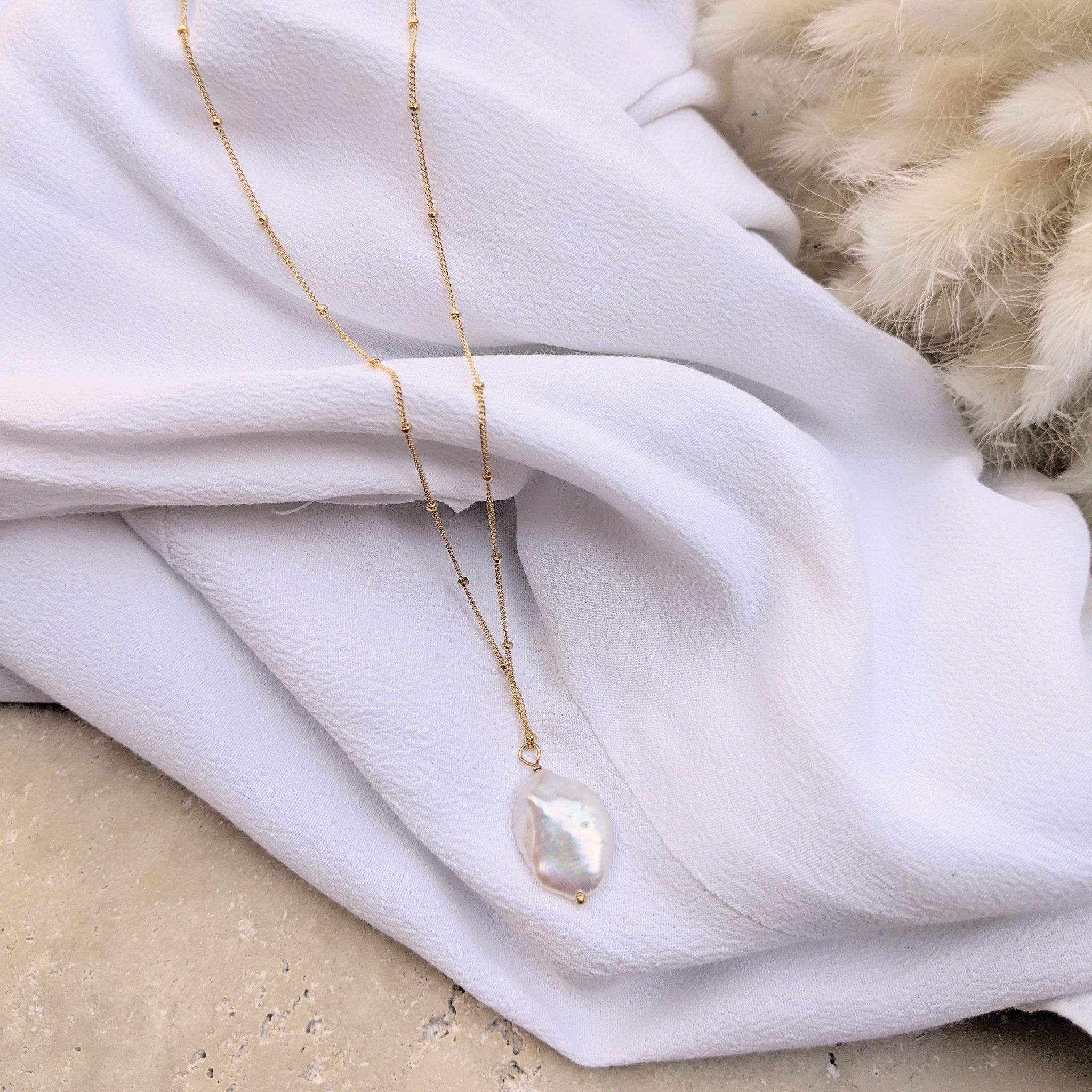 Petal Pearl Gold Necklace
