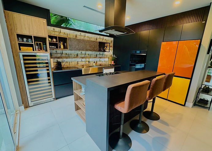 DIANA RAVE_04_edited.jpg