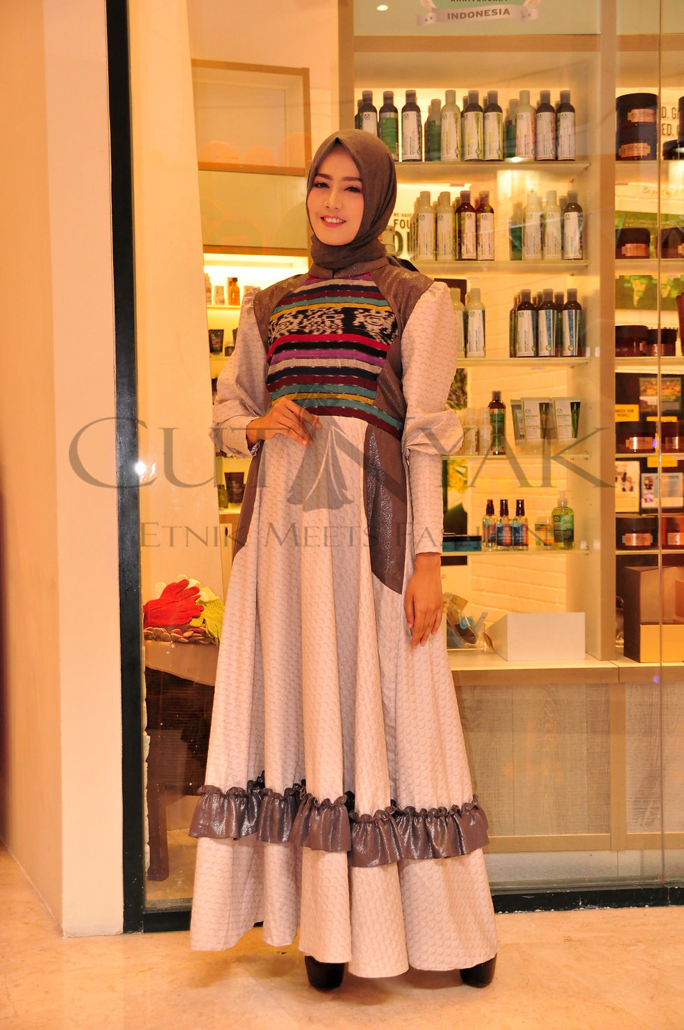 Thumbnail: Trita Longdress Tenun